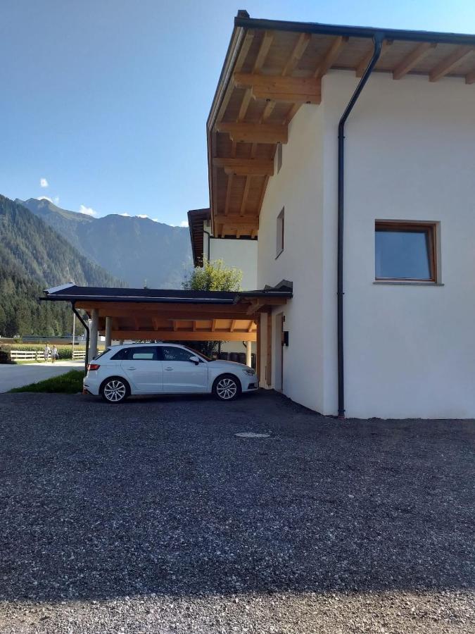 Grosszuegiges Apartment Georg Mayrhofen Barrierefrei Hollenzen Buitenkant foto