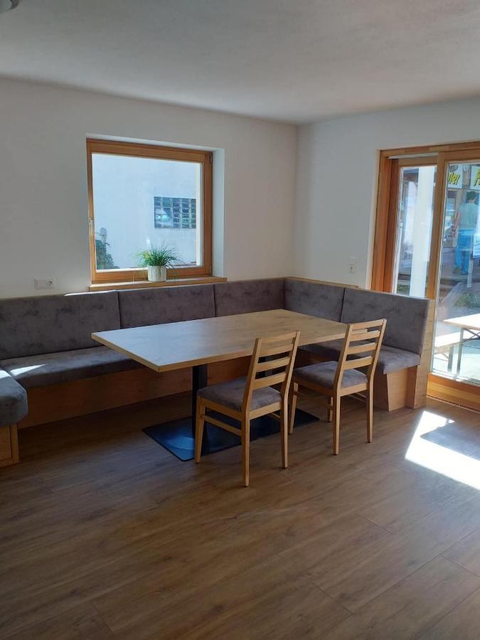 Grosszuegiges Apartment Georg Mayrhofen Barrierefrei Hollenzen Buitenkant foto
